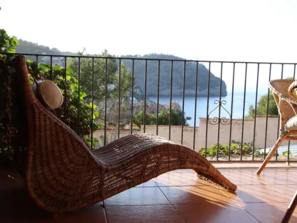 2-bedroom Apartment In Sóller, Spain (104 M²)