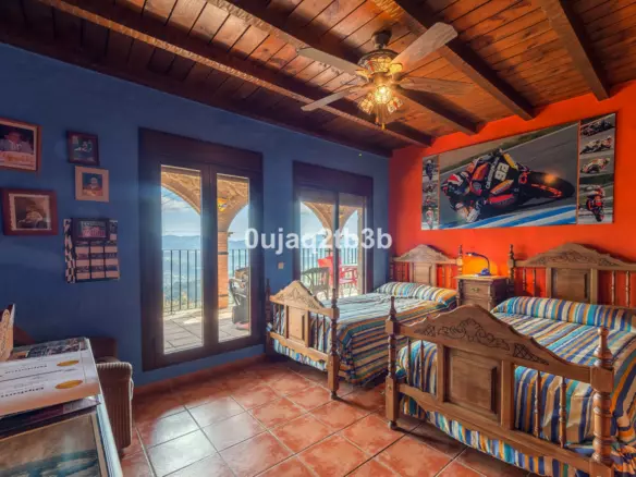 3-bedroom Country House In Cortes De La Frontera, Spain (246 M²)