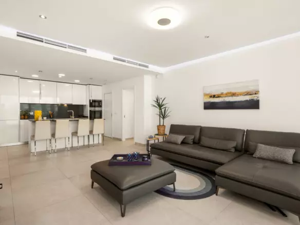3-bedroom Apartment In Benahavis, Spain (125 M²)