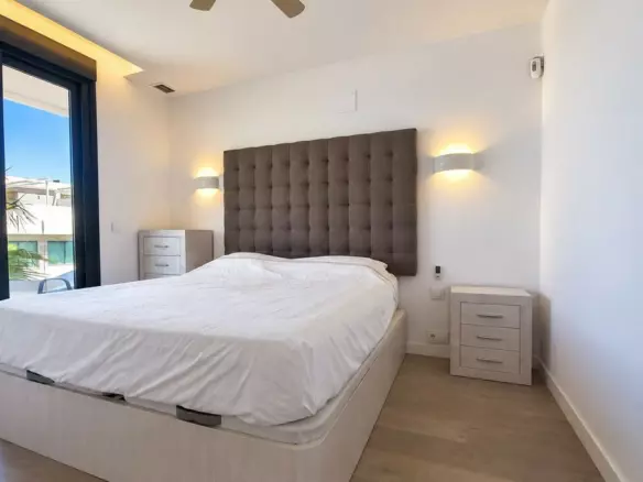 3-bedroom Apartment In Mijas, Spain (152 M²)