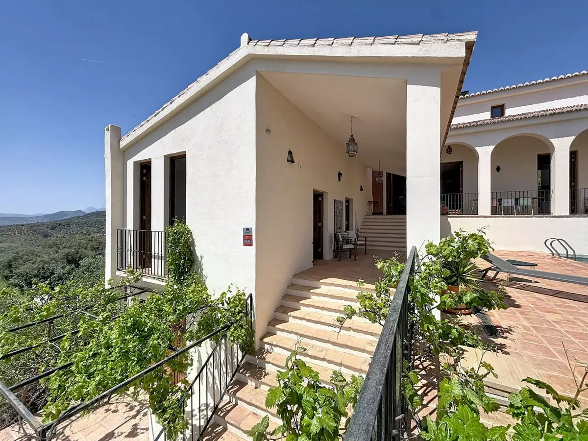 8-bedroom Villa In Alcaucín, Spain (962 M²)