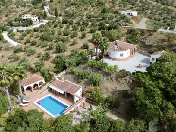 3-bedroom Villa In Canillas De Albaida, Spain (135 M²)