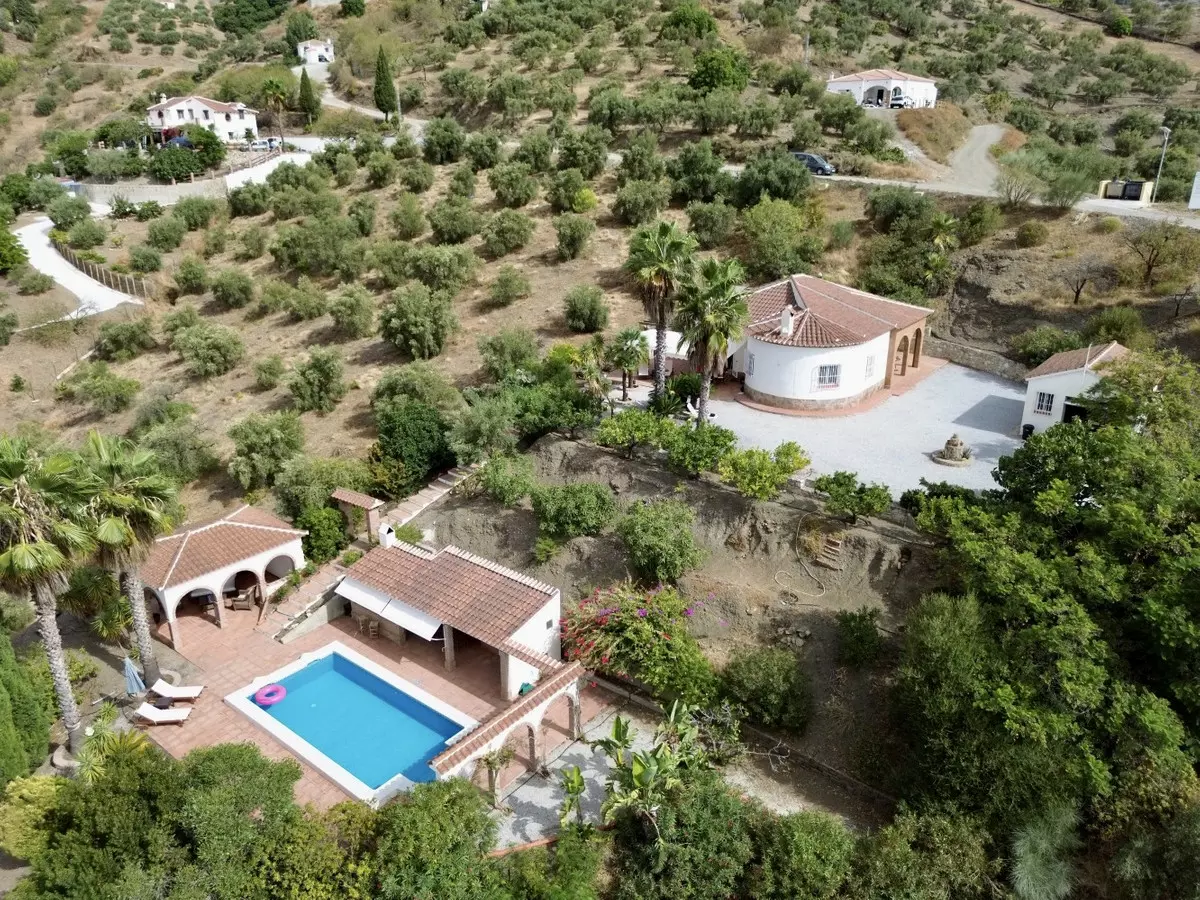 3-bedroom Villa In Canillas De Albaida, Spain (135 M²)