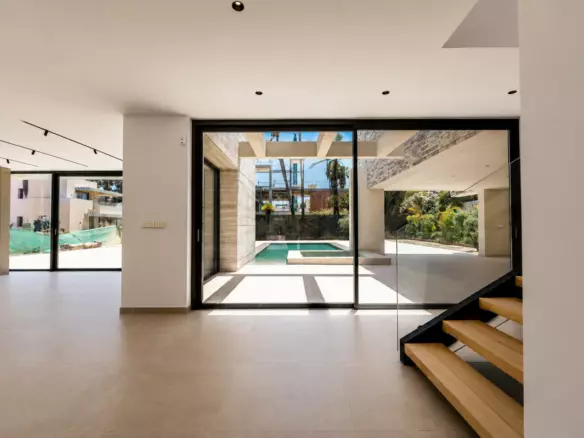 8-bedroom Villa In Marbella, Spain (990 M²)