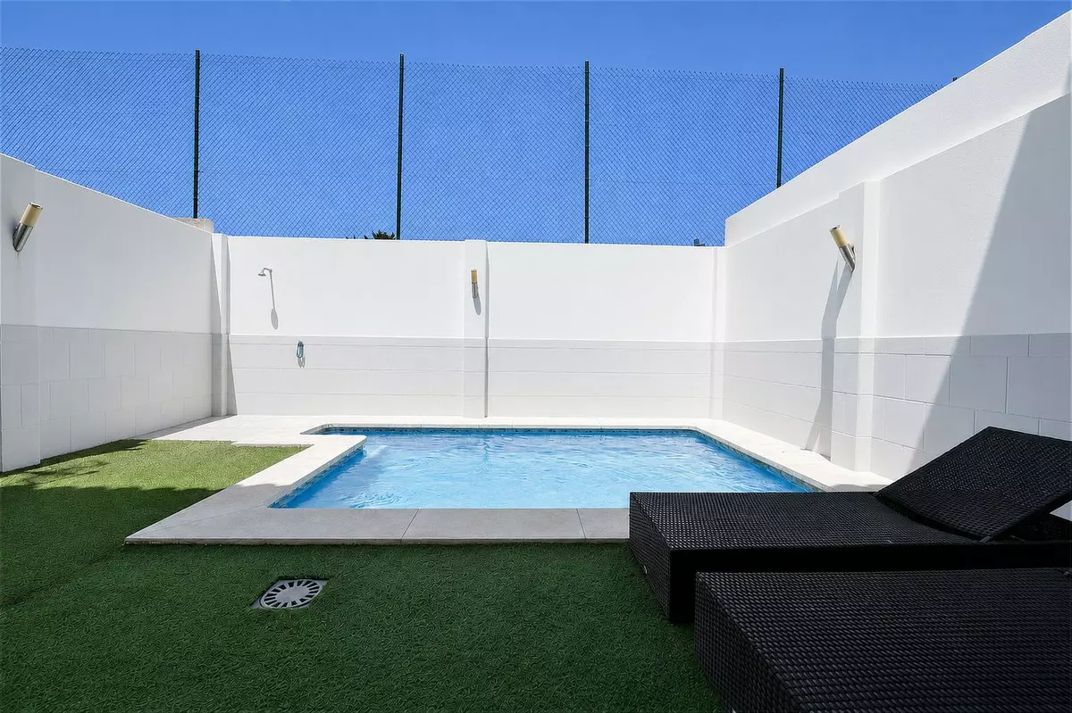 3-bedroom Town House In Casares, Spain (182 M²)
