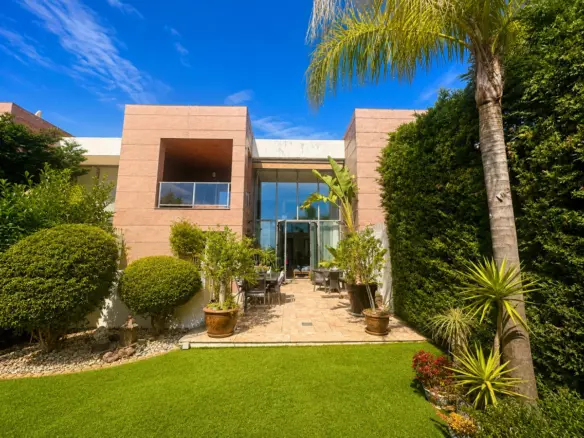 3-bedroom Town House In Benahavis, Spain (362 M²)