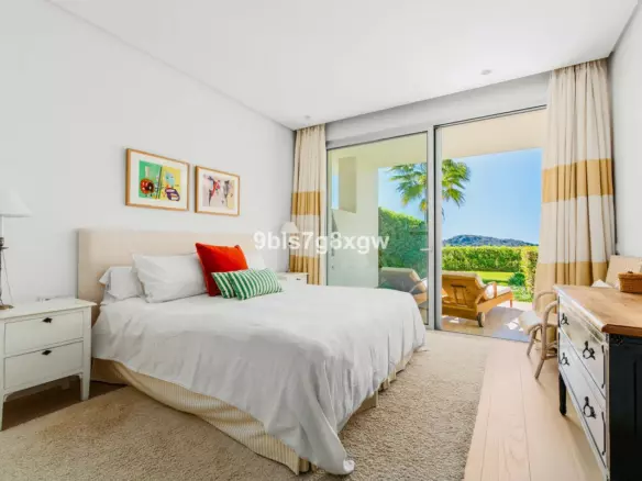 3-bedroom Apartment In Benahavis, Spain (204 M²)
