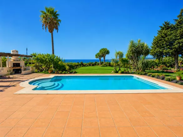 4-bedroom Country House In Estepona, Spain (160 M²)