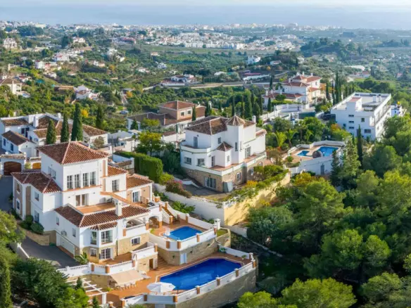 5-bedroom Villa In Frigiliana, Spain (427 M²)