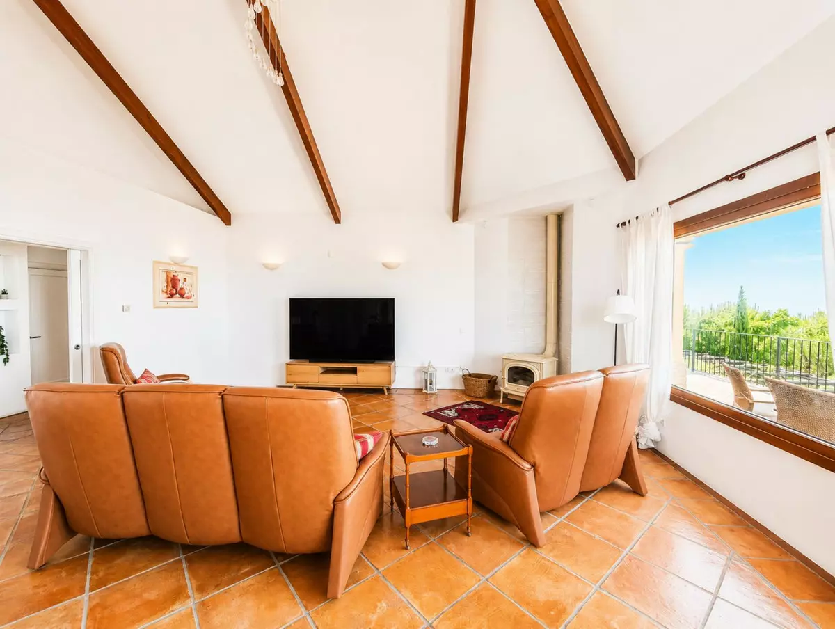 6-bedroom Country House In Estepona, Spain (650 M²)