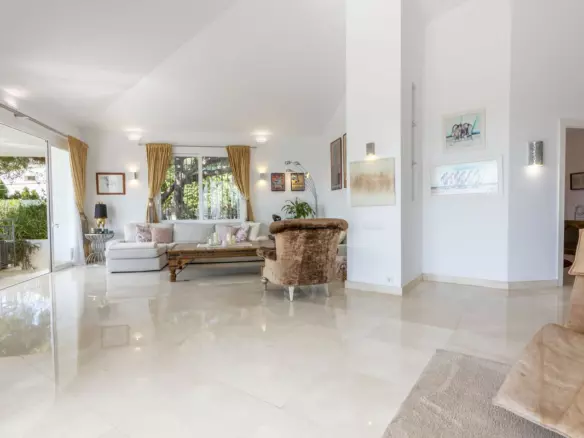 5-bedroom Villa In Marbella, Spain (503 M²)