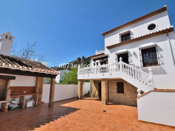 5-bedroom Villa In Montejaque, Spain (508 M²)