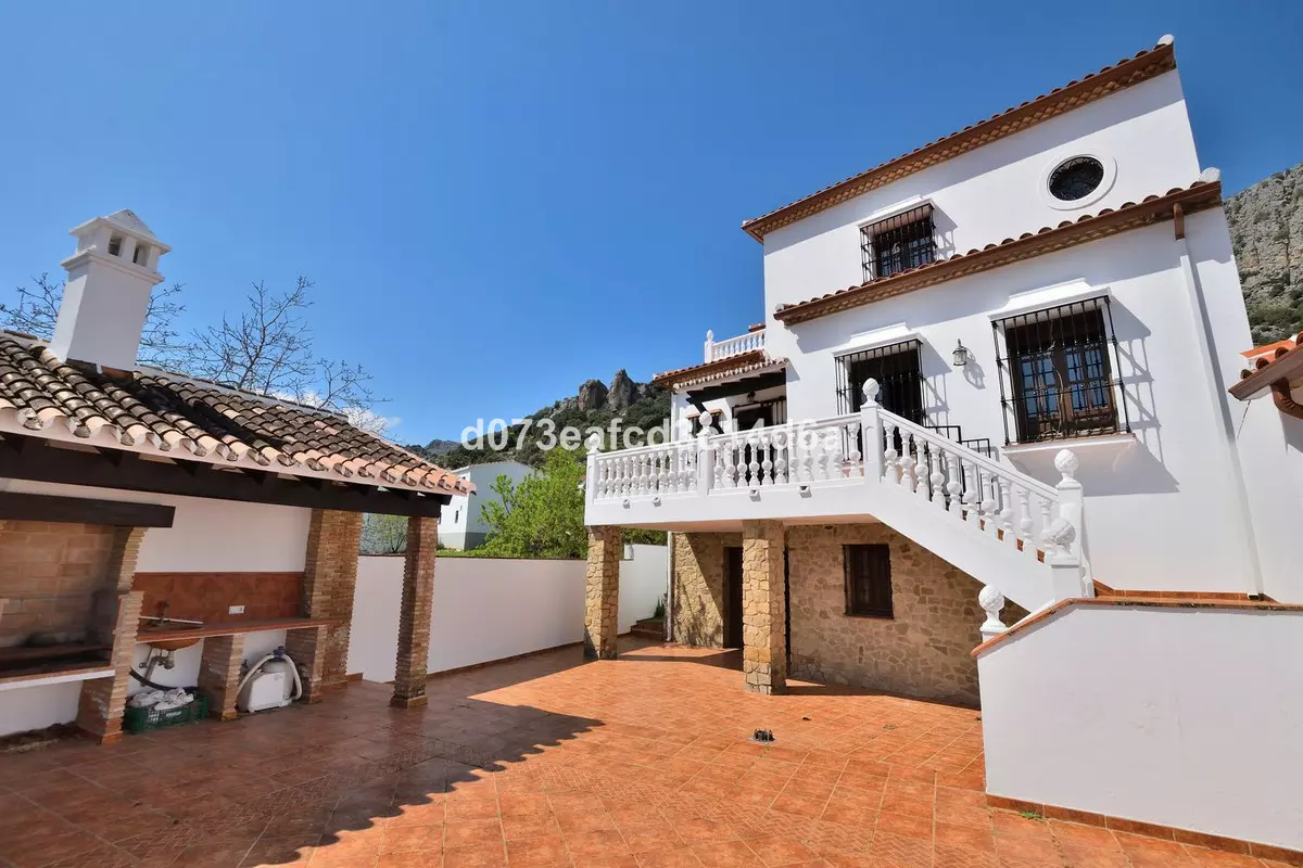 5-bedroom Villa In Montejaque, Spain (508 M²)