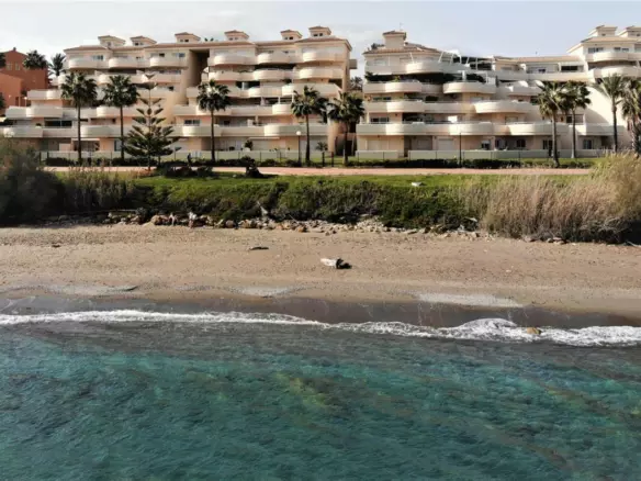 3-bedroom Apartment In Estepona, Spain (157 M²)