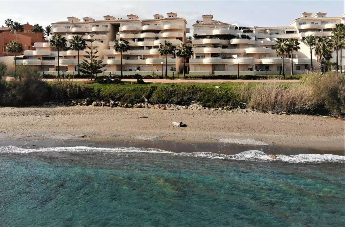3-bedroom Apartment In Estepona, Spain (157 M²)