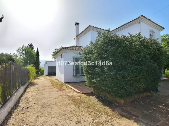 4-bedroom Villa In Ronda, Spain (158 M²)