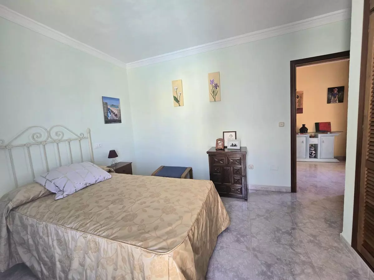 4-bedroom Villa In Málaga, Spain (435 M²)