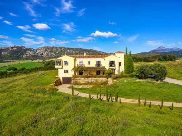 4-bedroom Country House In Casares, Spain (400 M²)