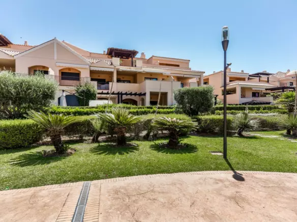 2-bedroom Apartment In Marbella, Spain (176 M²)