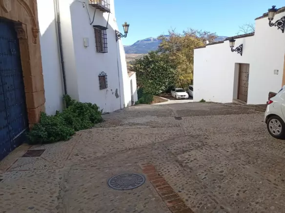 6-bedroom Town House In Ronda, Spain (202 M²)