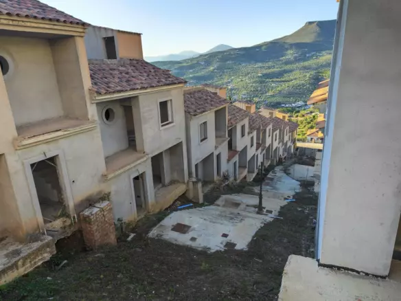 3-bedroom Villa In Alcaucín, Spain (7.950 M²)