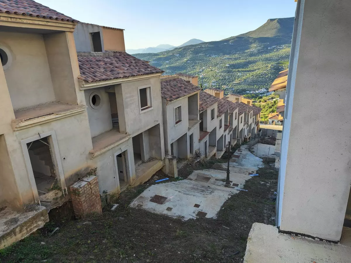 3-bedroom Villa In Alcaucín, Spain (7.950 M²)