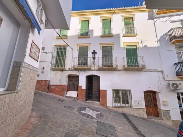 8-bedroom Villa In Cómpeta, Spain (468 M²)