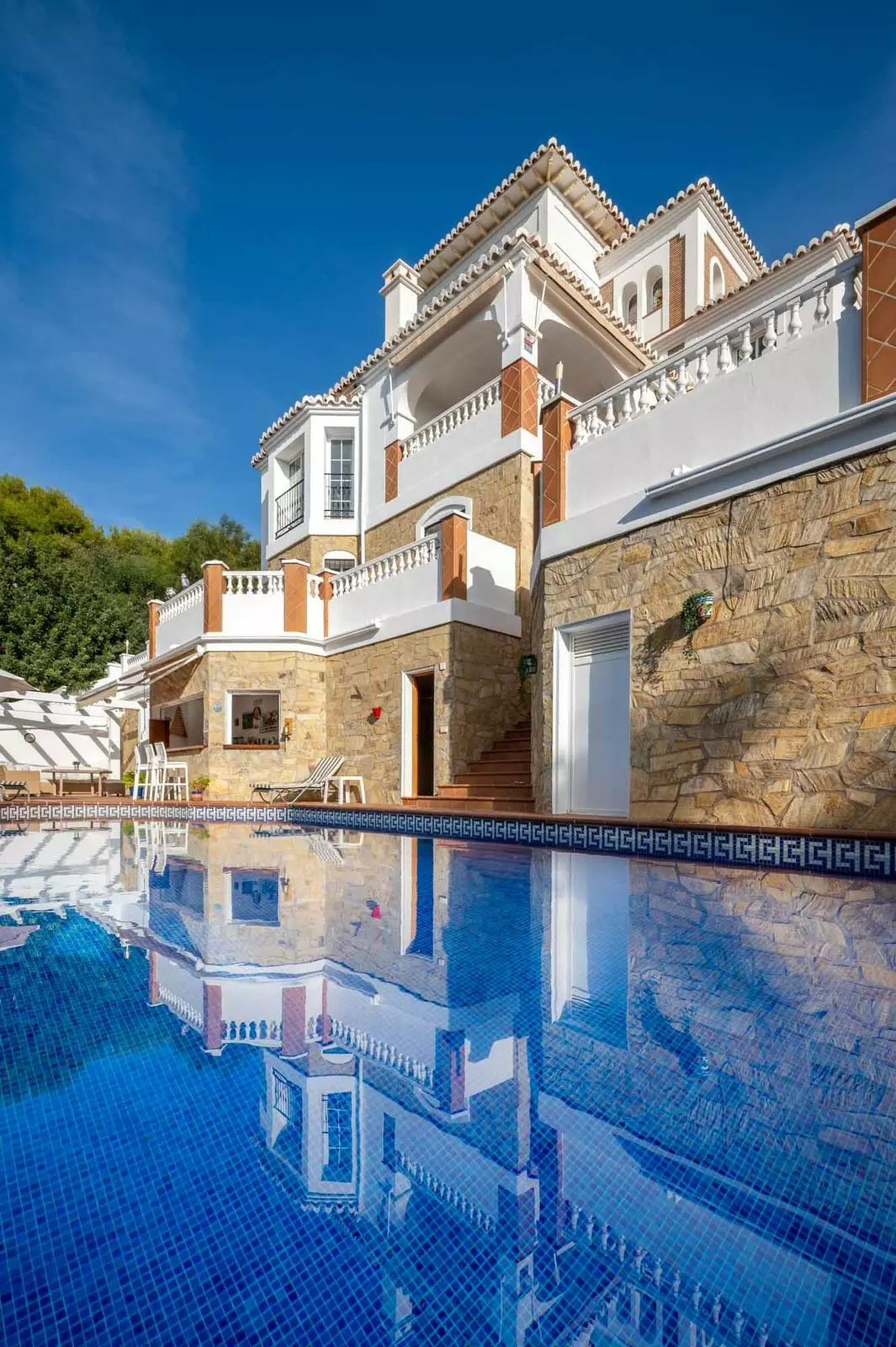 5-bedroom Villa In Frigiliana, Spain (427 M²)