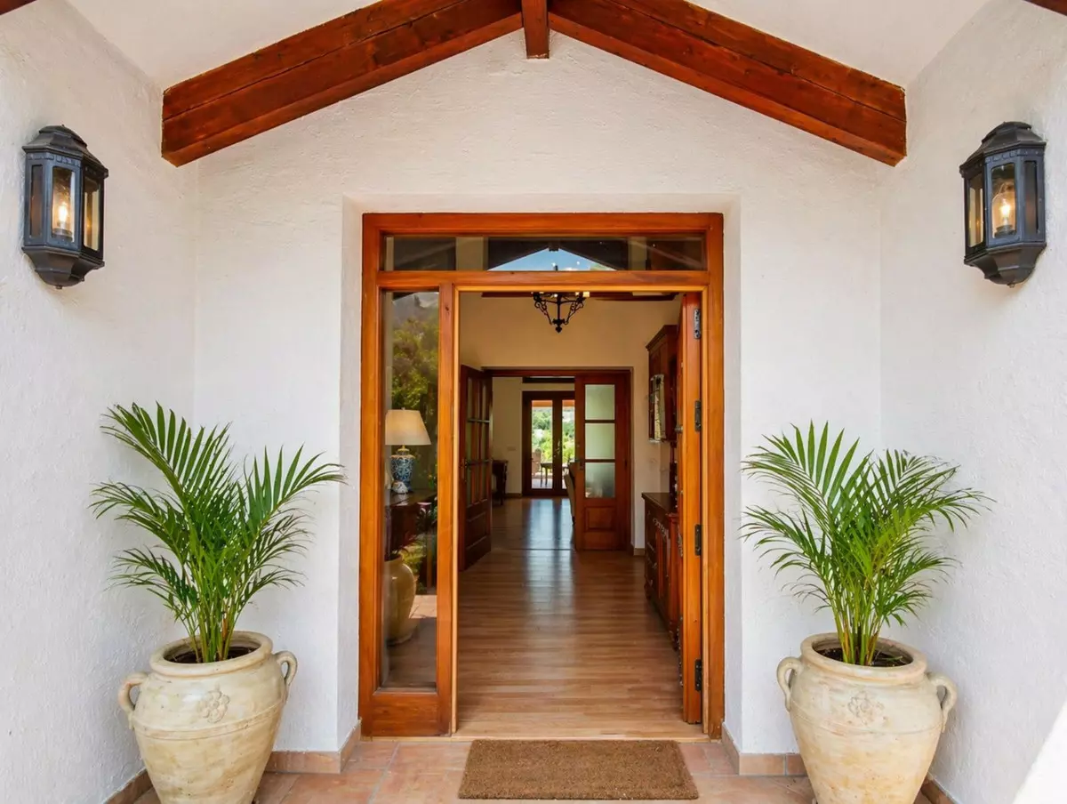 5-bedroom Country House In Casares, Spain (392 M²)