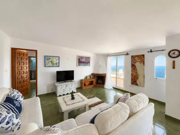 2-bedroom Apartment In Nerja, Spain (170 M²)