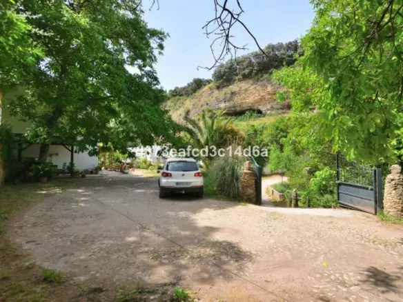 4-bedroom Country House In Arriate, Spain (987 M²)
