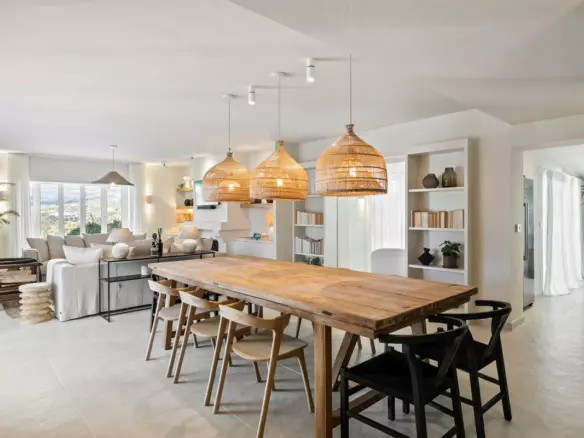 3-bedroom Villa In Marbella, Spain (265 M²)