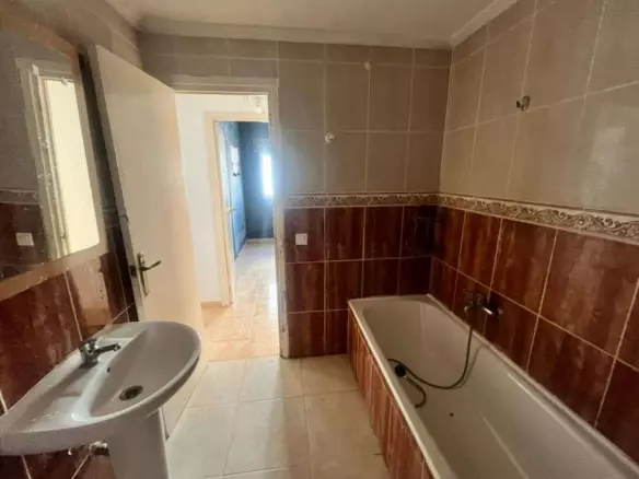 3-bedroom Apartment In Estepona, Spain (75 M²)