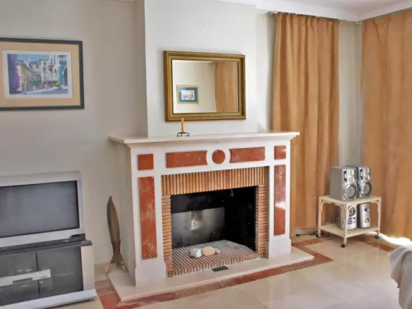 4-bedroom Apartment In Estepona, Spain (209 M²)