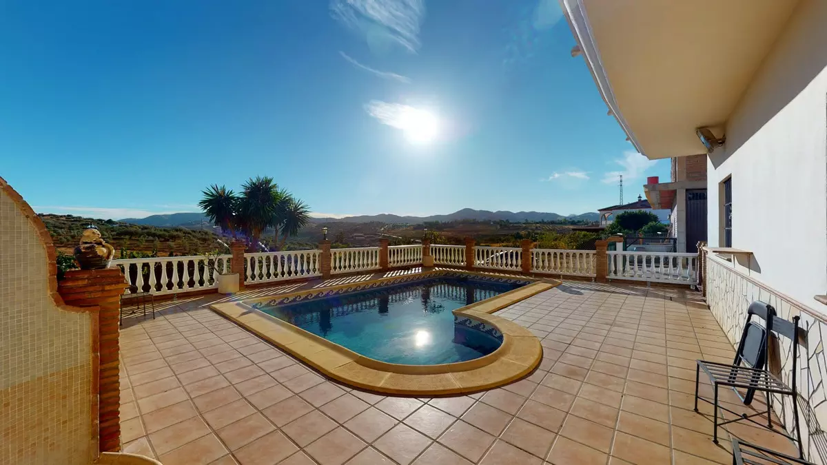 6-bedroom Villa In Alcaucín, Spain (528 M²)