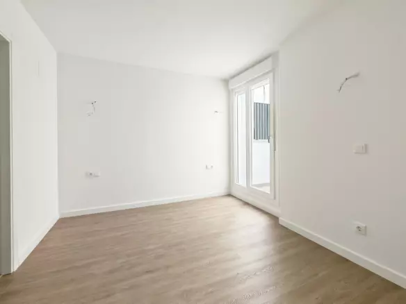 2-bedroom Apartment In Fuengirola, Spain (190 M²)