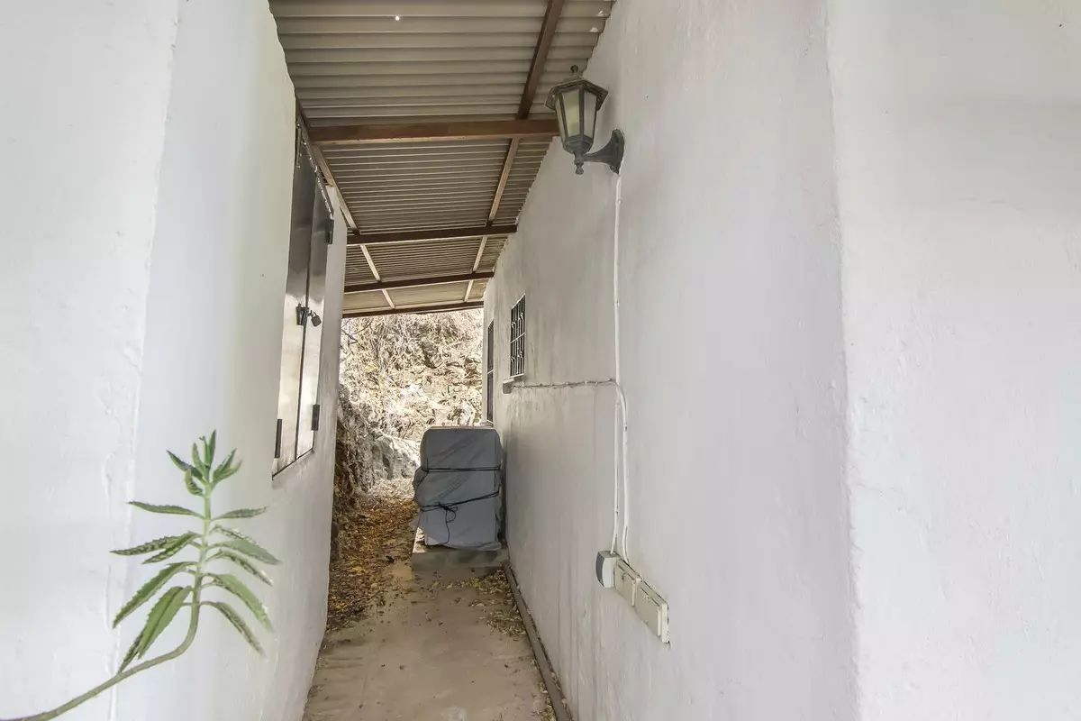 2-bedroom Country House In Iznate, Spain (64 M²)
