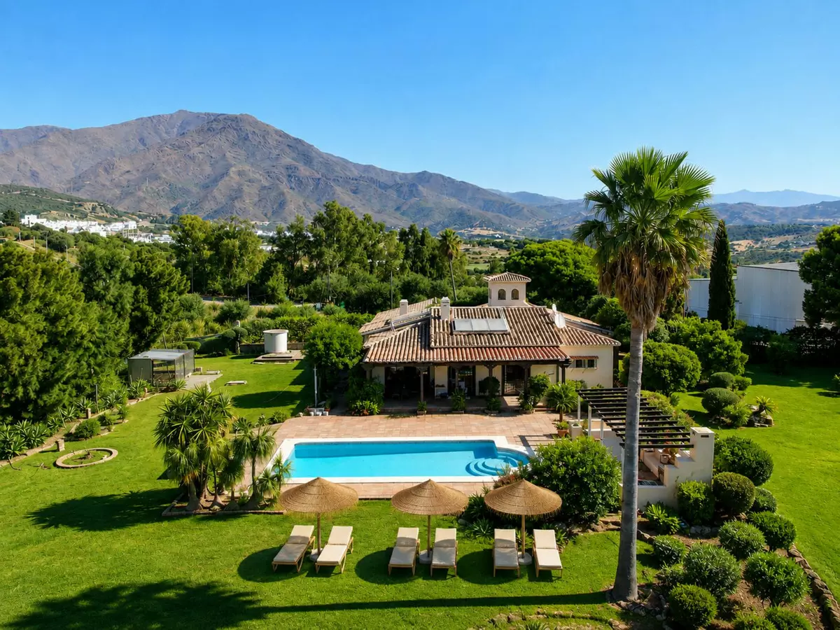 4-bedroom Country House In Estepona, Spain (160 M²)