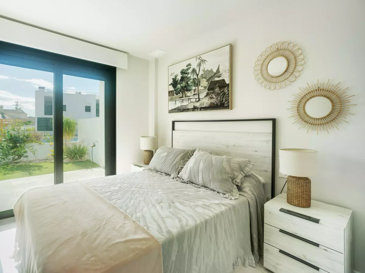 3-bedroom Apartment In Orihuela, Spain (64 M²)