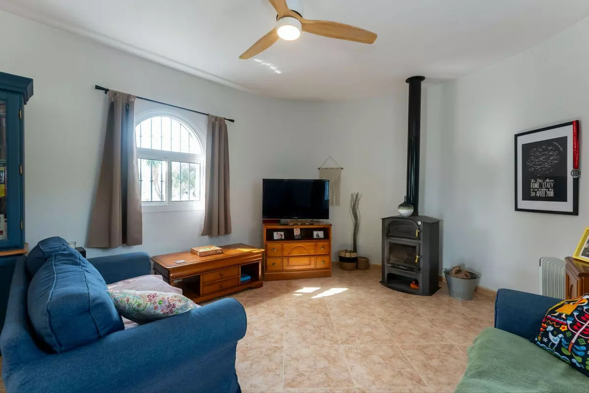 3-bedroom Country House In Casarabonela, Spain (142 M²)