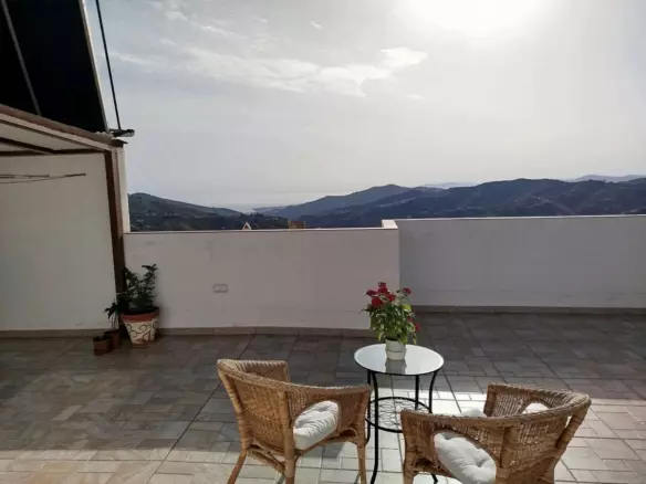 4-bedroom Town House In Cómpeta, Spain (384 M²)