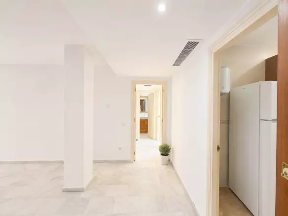 3-bedroom Apartment In Estepona, Spain (95 M²)