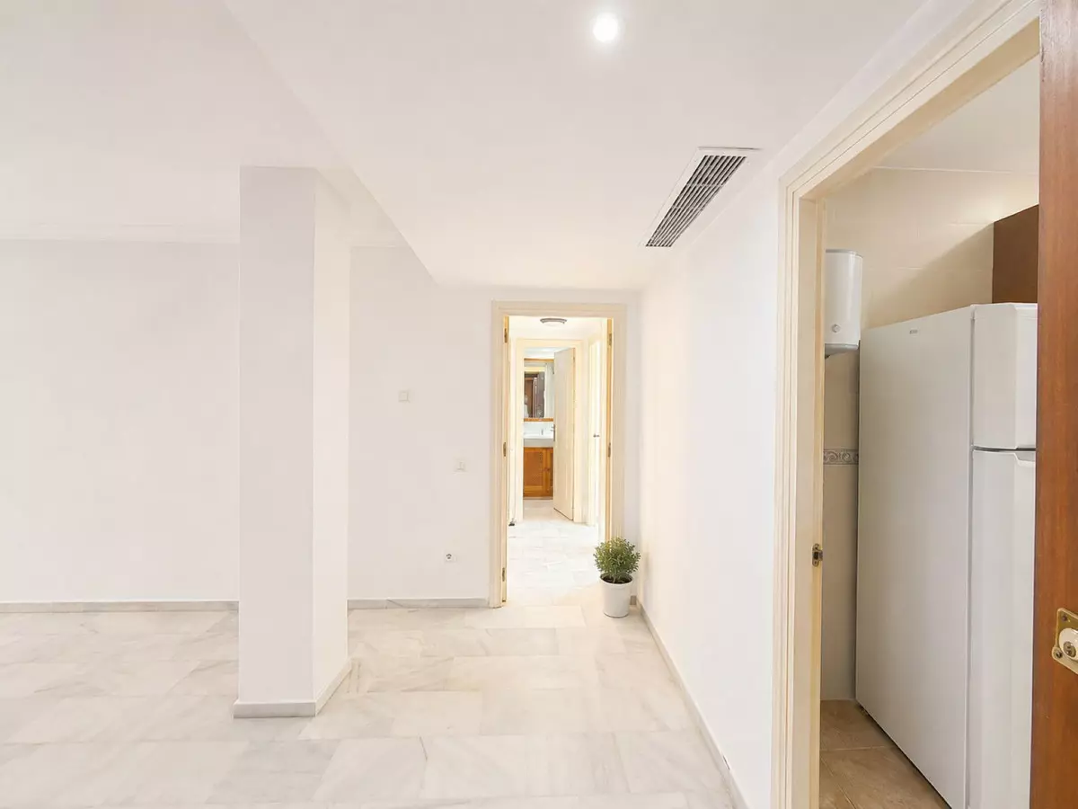 3-bedroom Apartment In Estepona, Spain (95 M²)