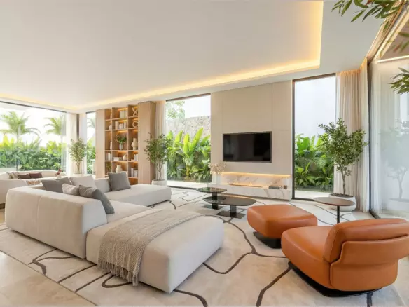 5-bedroom Villa In Estepona, Spain (599 M²)