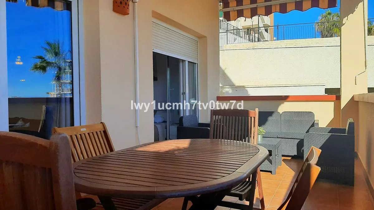 2-bedroom Apartment In Benalmádena, Spain (182 M²)