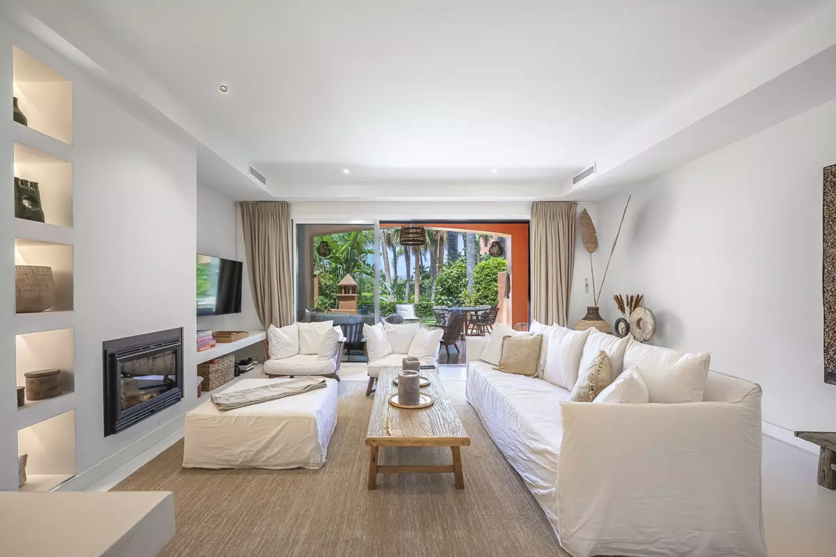 3-bedroom Town House In Marbella, Spain (285 M²)