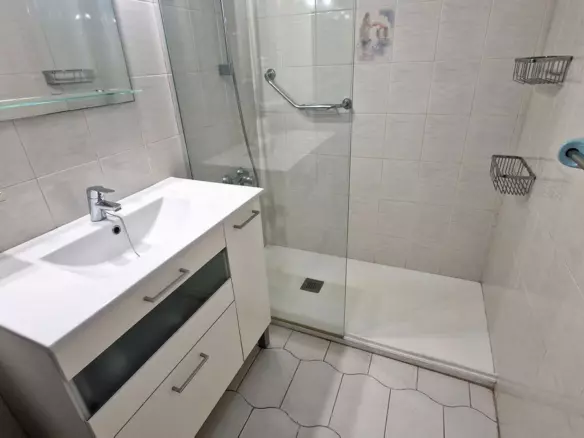 3-bedroom Apartment In Fuengirola, Spain (100 M²)
