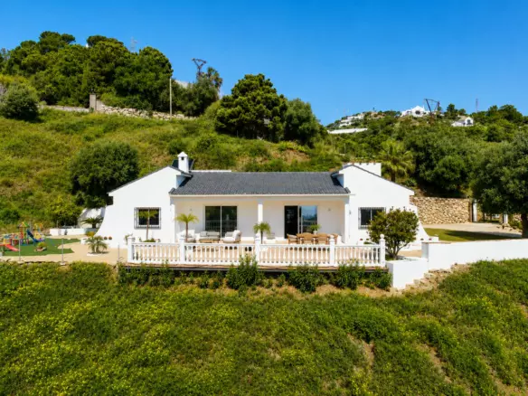 5-bedroom Country House In Estepona, Spain (200 M²)