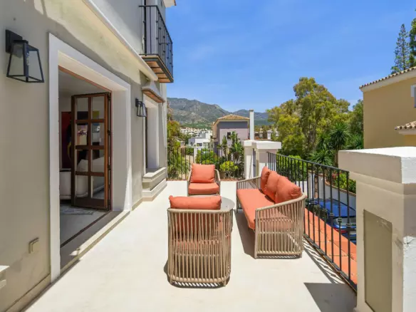 3-bedroom Town House In Marbella, Spain (211 M²)