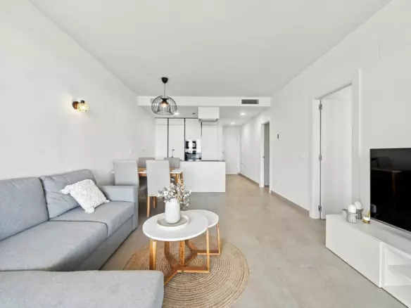 2-bedroom Apartment In Fuengirola, Spain (133 M²)